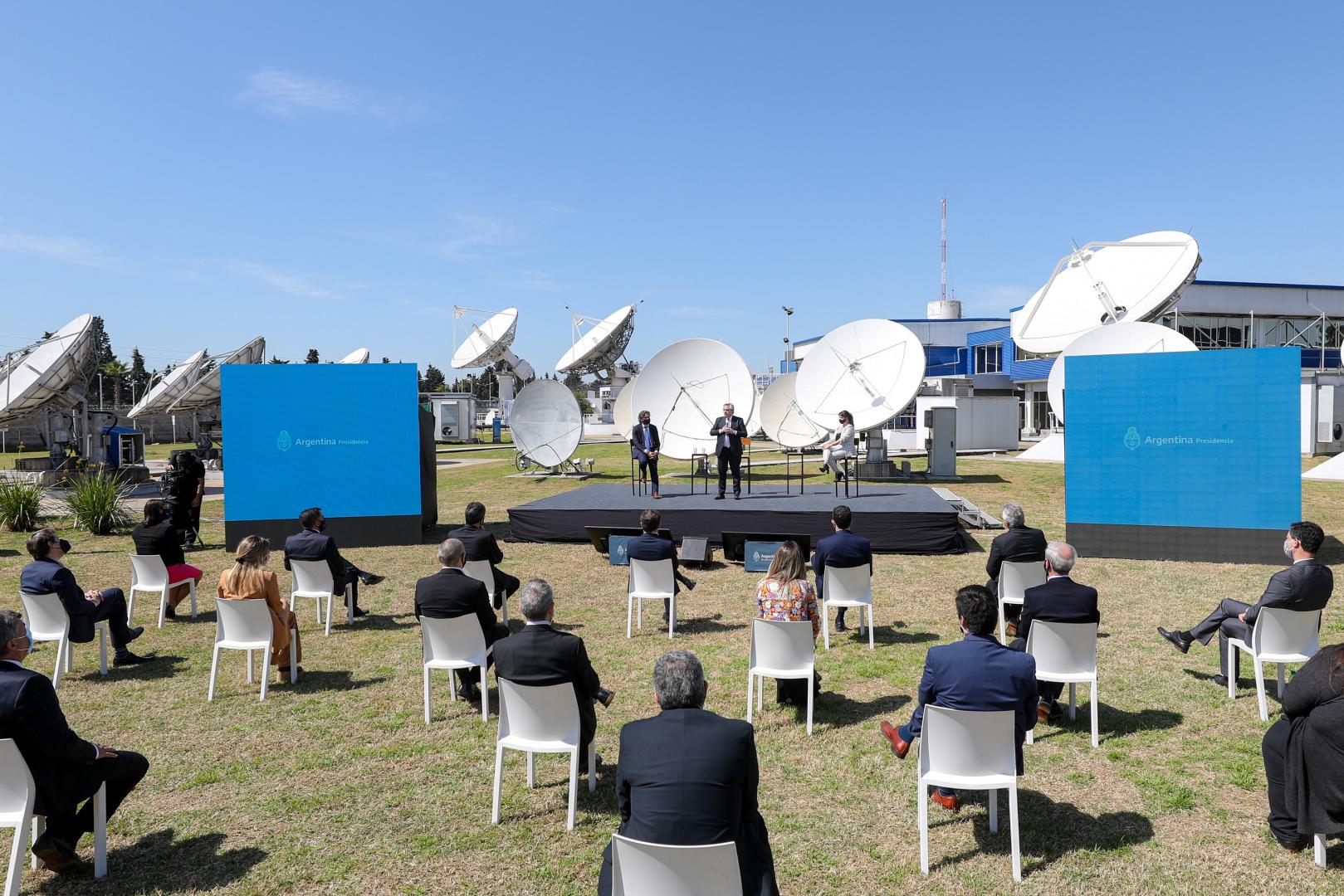 Alberto Fernández presentó el Plan Conectar en la Estación Terrena de  Benavídez - Arsat : Arsat