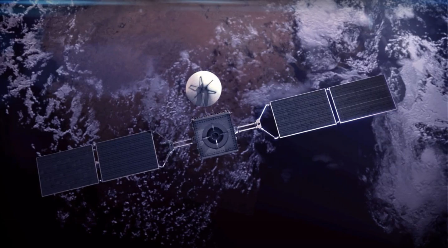 Ilustración del satélite ARSAT 1 que orbita en el espacio. Tiene una antena y dos paneles solares.