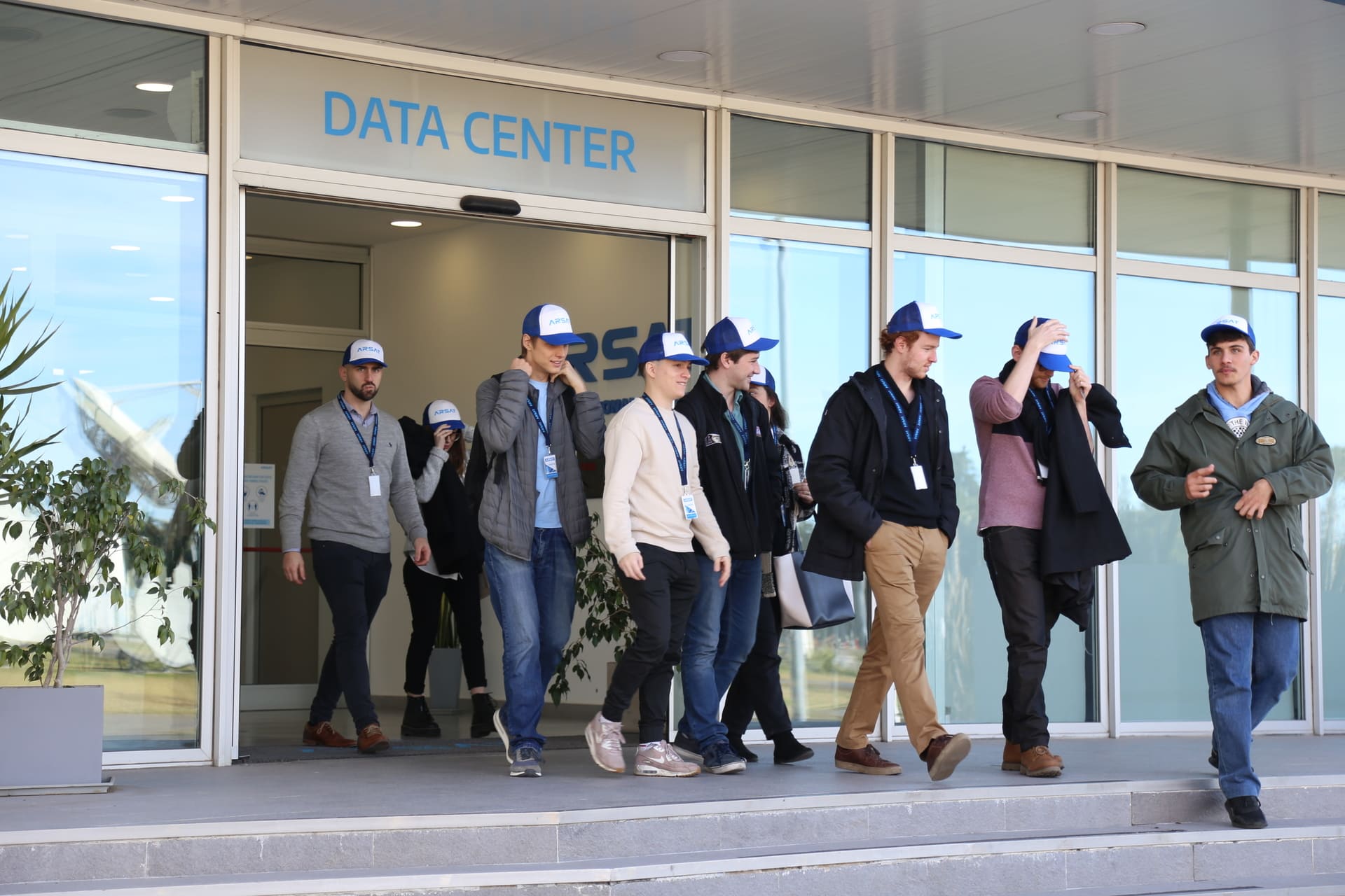 Invitamos a los estudiantes del ITBA seleccionados para la final del concurso CanSat